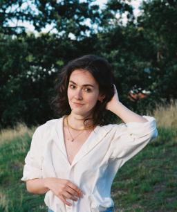  Julia Armfield, en langue originale 